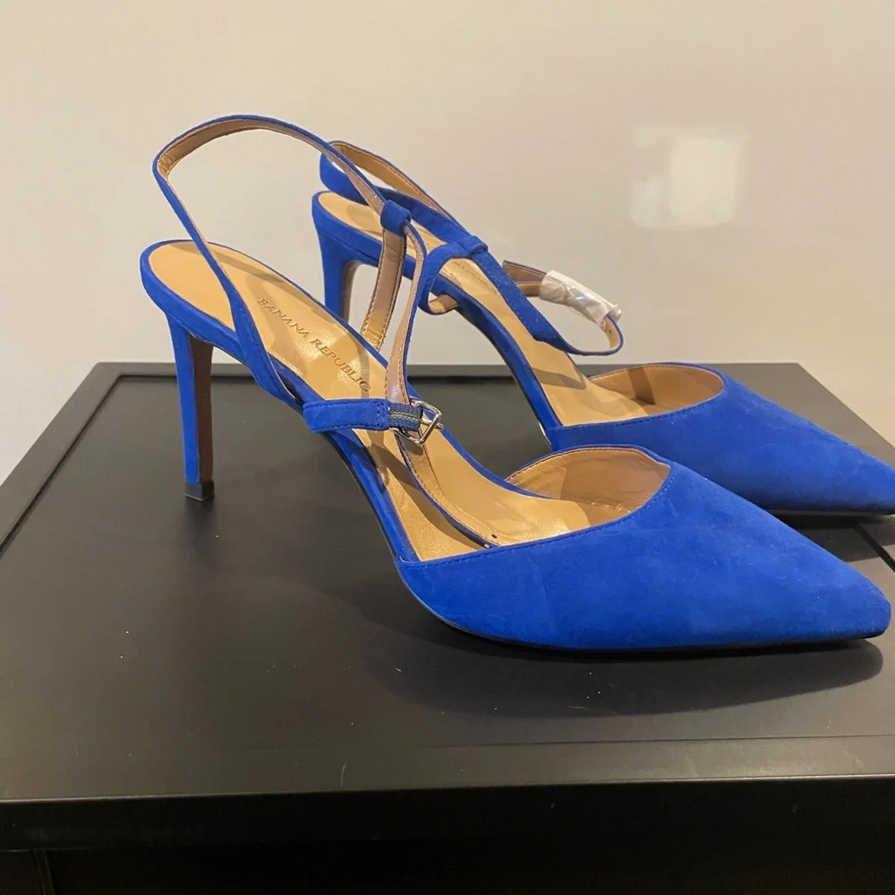 Banana Republic Royal Blue Suede Heels. Size 8.5 - Picture 2 of 3